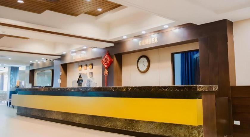 Sarita Chalet & Spa Hotel - Sha Extra Plus Jomtien Beach Esterno foto