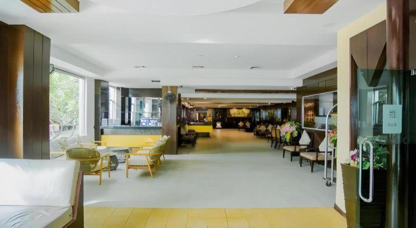 Sarita Chalet & Spa Hotel - Sha Extra Plus Jomtien Beach Esterno foto