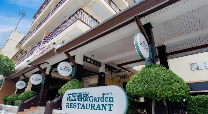 Sarita Chalet & Spa Hotel - Sha Extra Plus Jomtien Beach Esterno foto