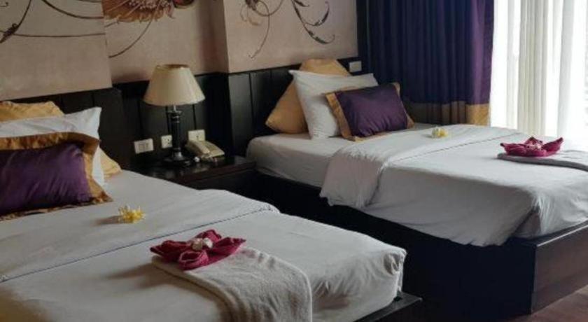 Sarita Chalet & Spa Hotel - Sha Extra Plus Jomtien Beach Esterno foto