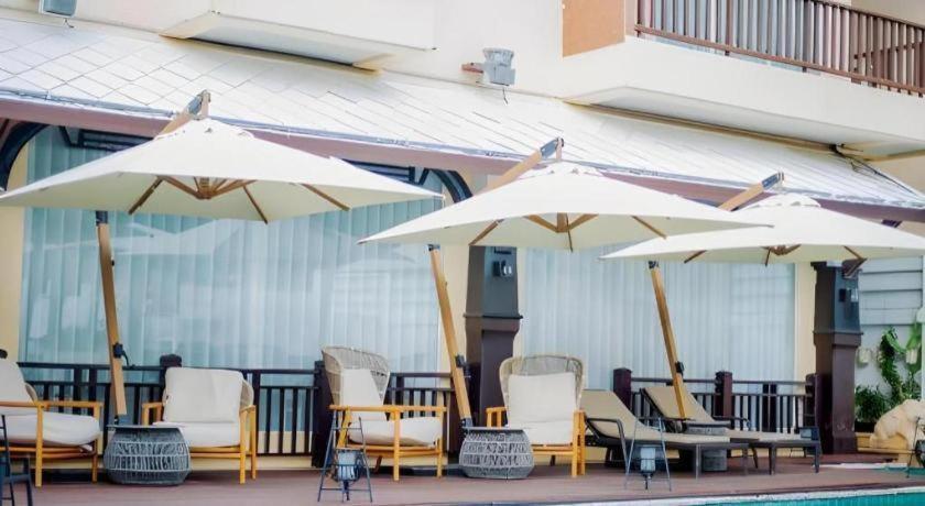 Sarita Chalet & Spa Hotel - Sha Extra Plus Jomtien Beach Esterno foto
